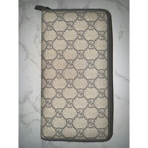 Gucci GG Supreme Long Wallet - Good Condition